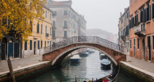 Осенняя Венеция: город в оттенках охры и золота