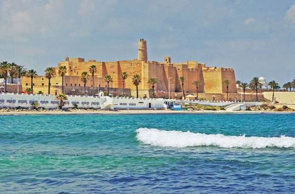 Чартерный рейс из Москвы в Тунис опять задерживается Чартерный рейс из Москвы в Тунис опять задерживается