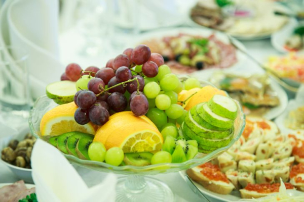 Зачем делить прием фруктов и овощей на разные приемы пищи: правило, которое улучшит пищеварение на 80%